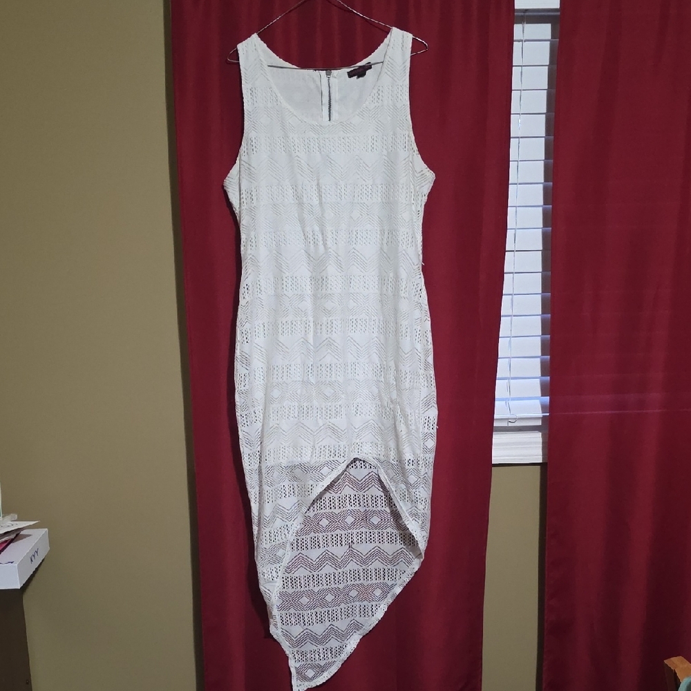 Elegant White Lace Dress